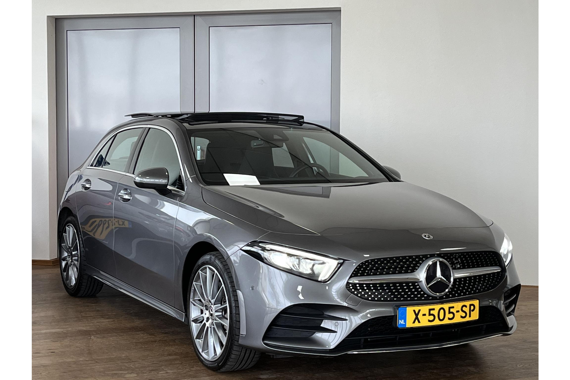 Mercedes-Benz A-Klasse 250 e AMG Line*PANO*WIDESCREEN*AMBIENTE LIGHT*BTW*